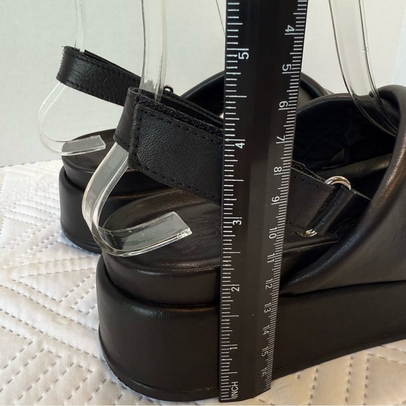 Anthropologie Silent D Pier Slingback Platform
Sandals Size 38 - Picture 7 of 10